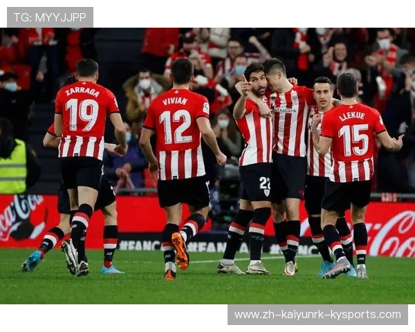 黄金时代对决：维耶里与西甲顶级后卫的经典攻防对抗史